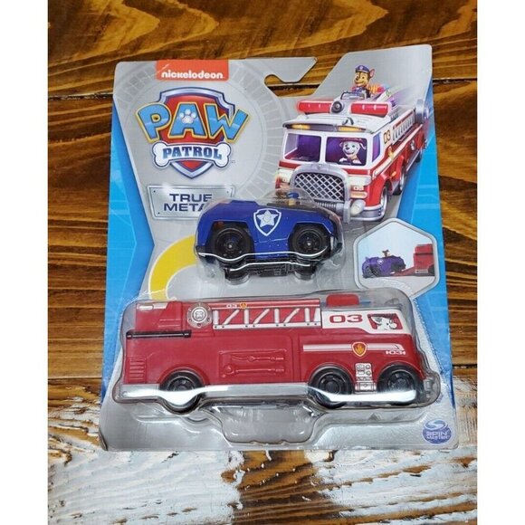 2022 PAW Patrol True Metal ULTIMATE FIRETRUCK 🔥Marshal & Chase - Picture 1 of 2